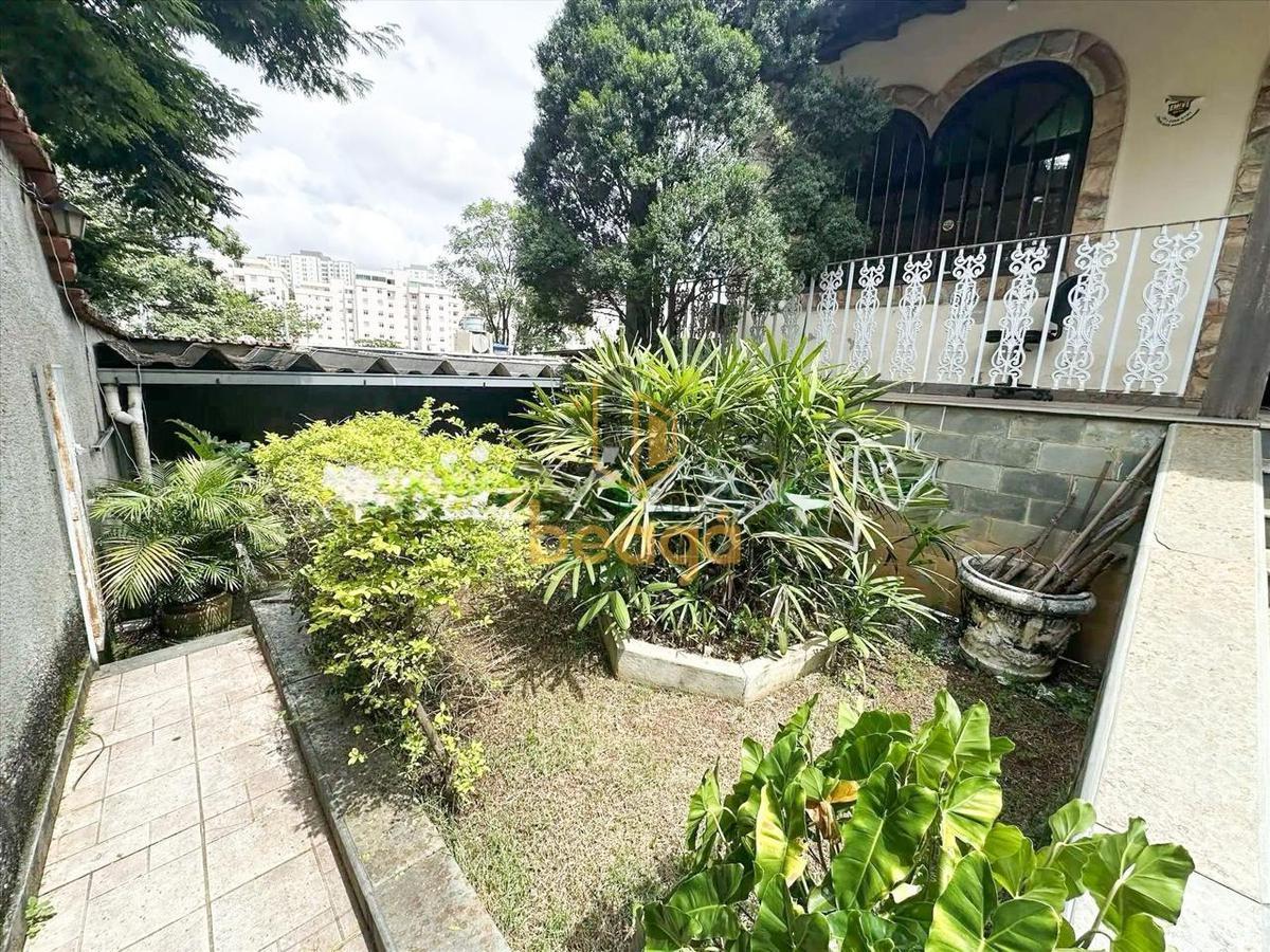 Casa, Califórnia, 4 Quartos, 8 Vagas, 1 Suíte