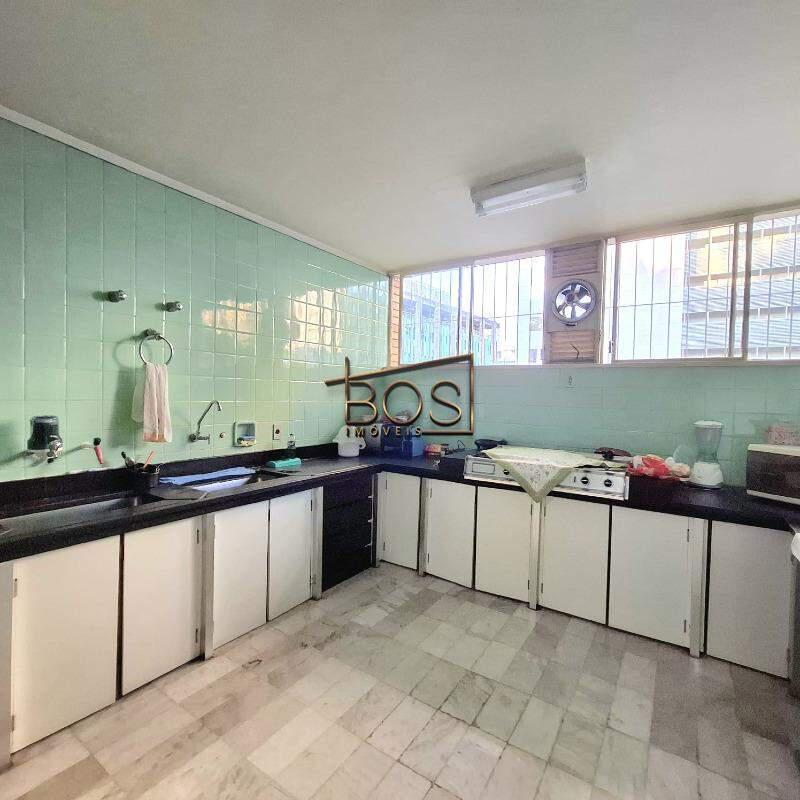 Casa, Cidade Jardim, 6 Quartos, 10 Vagas, 1 Suíte