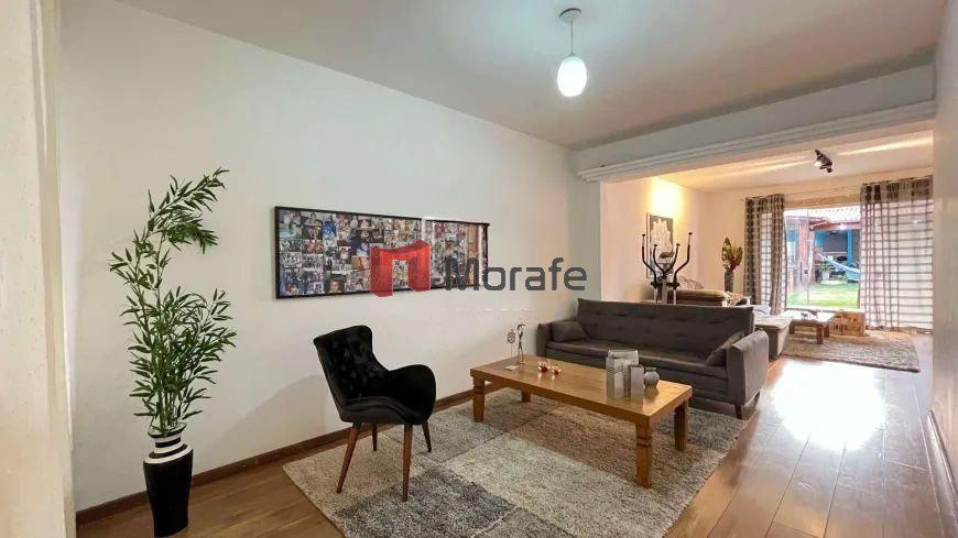 Casa, Castelo, 5 Quartos, 3 Vagas, 1 Suíte