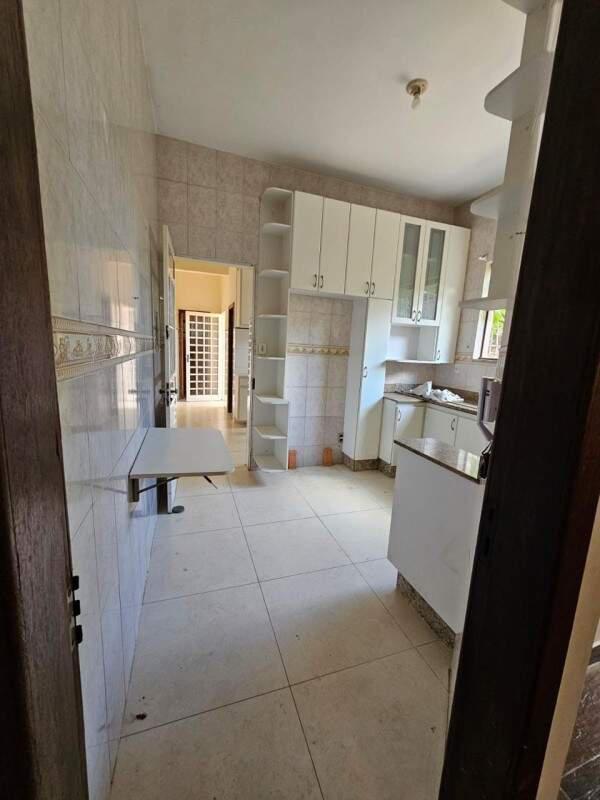 Casa, Camargos, 3 Quartos, 2 Vagas, 1 Suíte