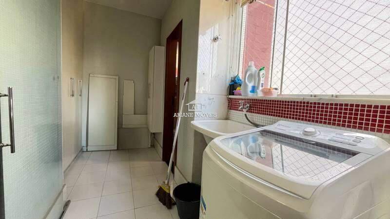 Apartamento, Funcionários, 2 Quartos, 2 Vagas, 1 Suíte
