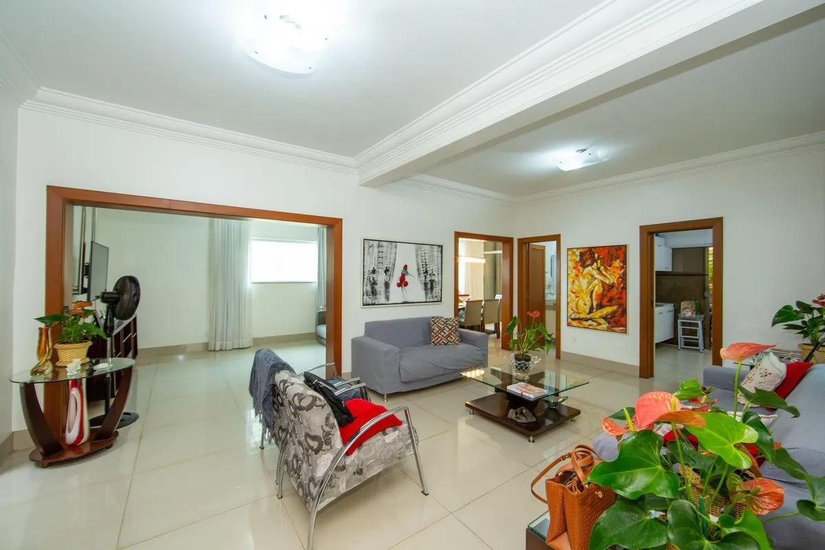 Casa, Prado, 5 Quartos, 6 Vagas, 2 Suítes