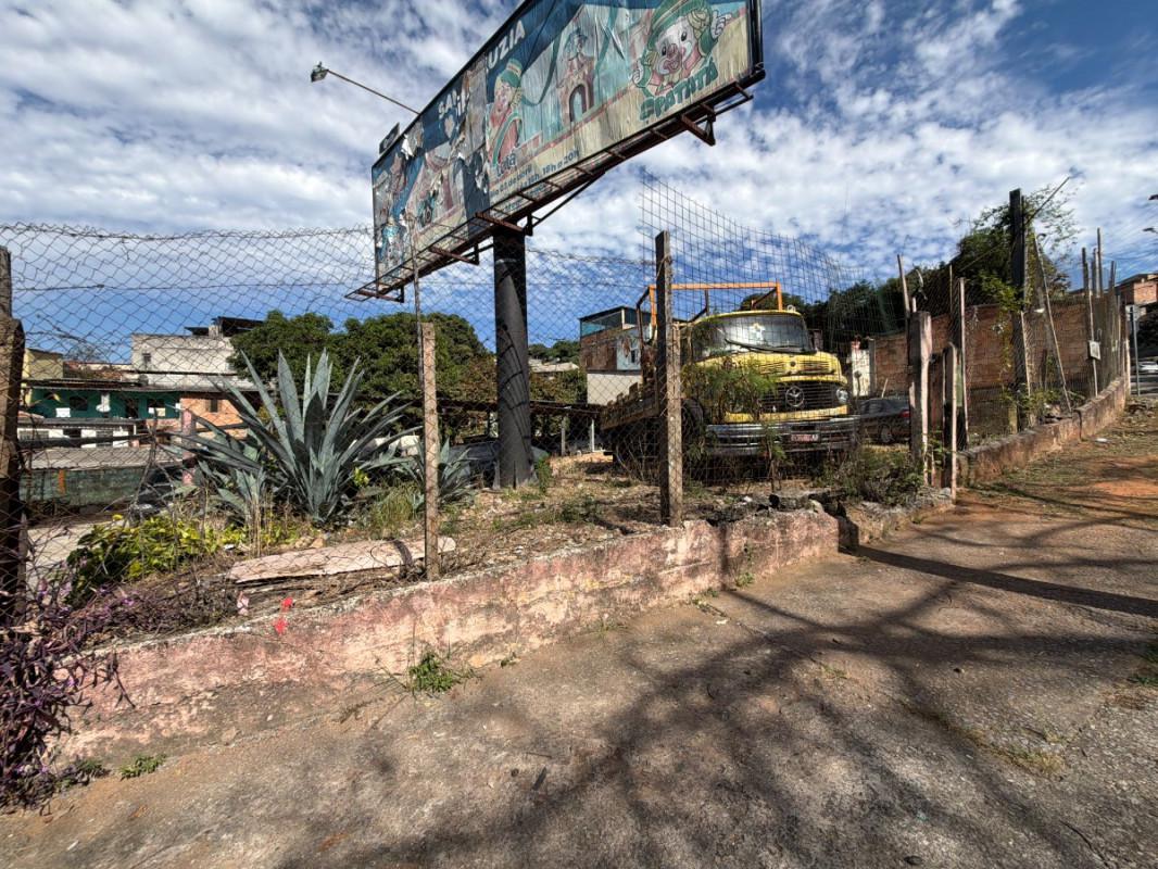 Lote, João Pinheiro, 0 Quarto, 0 Vaga