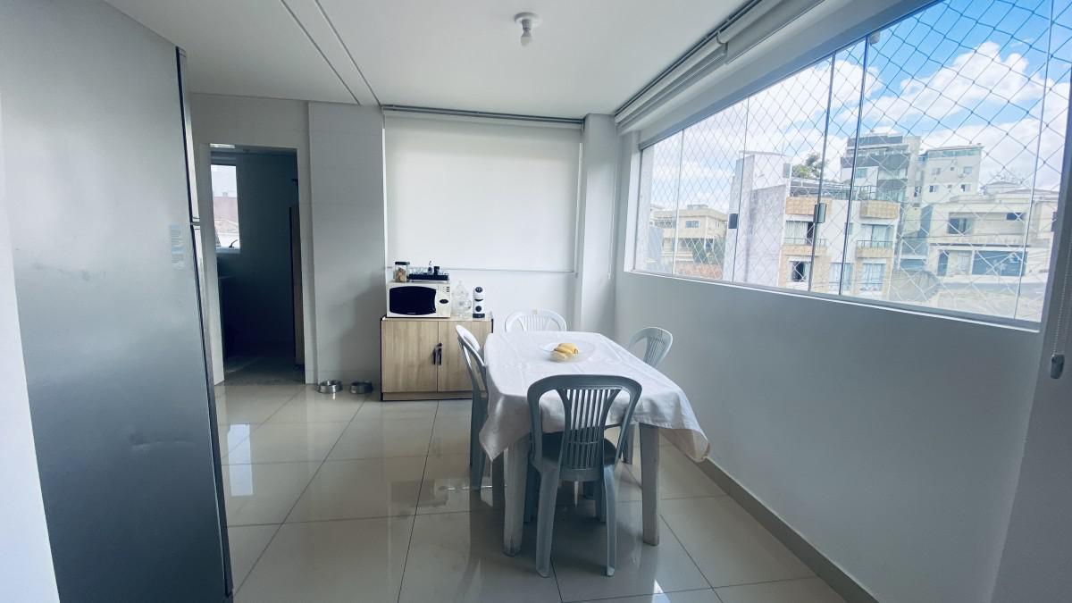 Cobertura, Cabral, 4 Quartos, 2 Vagas, 2 Suítes