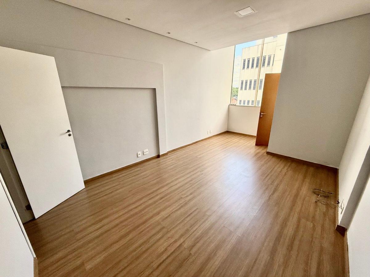 Sala, São José, 0 Quarto, 1 Vaga