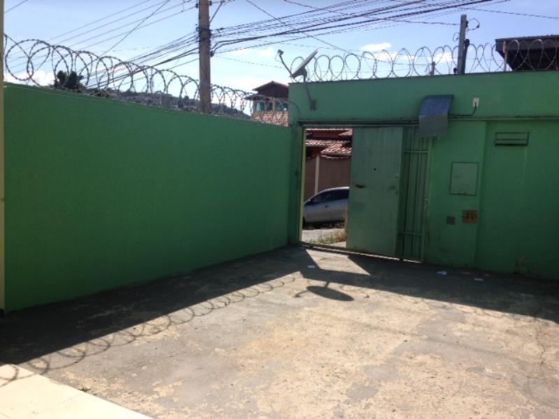 Casa, Jardim dos Comerciários, 2 Quartos, 2 Vagas, 1 Suíte