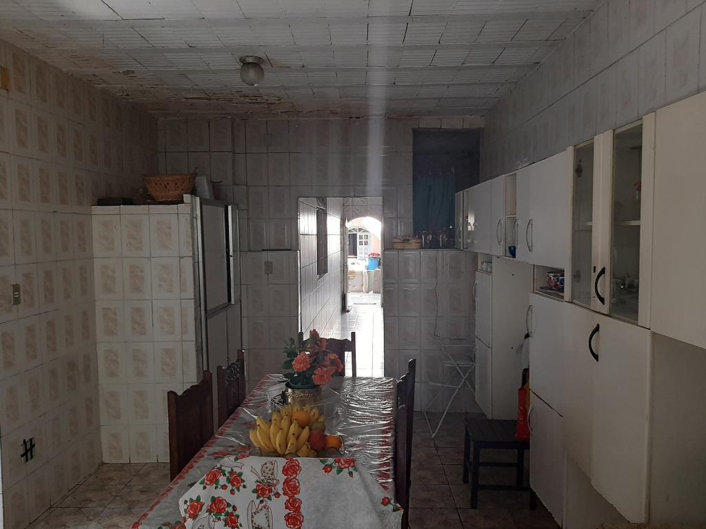 Casa, Centro, 4 Quartos, 0 Vaga, 1 Suíte