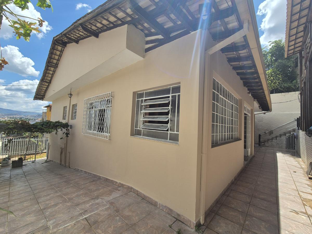 Casa, Nova Gameleira, 4 Quartos, 4 Vagas, 2 Suítes