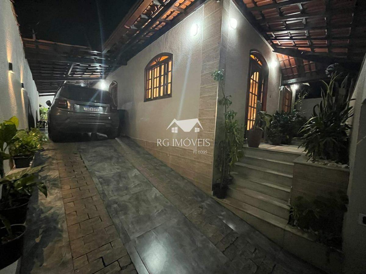 Casa, Conjunto Habitacional Bueno Franco, 3 Quartos, 4 Vagas