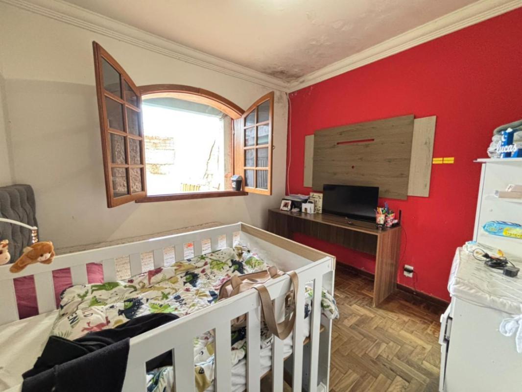 Casa, Cachoeirinha, 3 Quartos, 12 Vagas, 1 Suíte