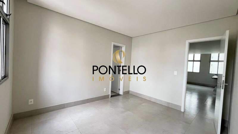 Apartamento, Centro, 2 Quartos, 0 Vaga, 1 Suíte