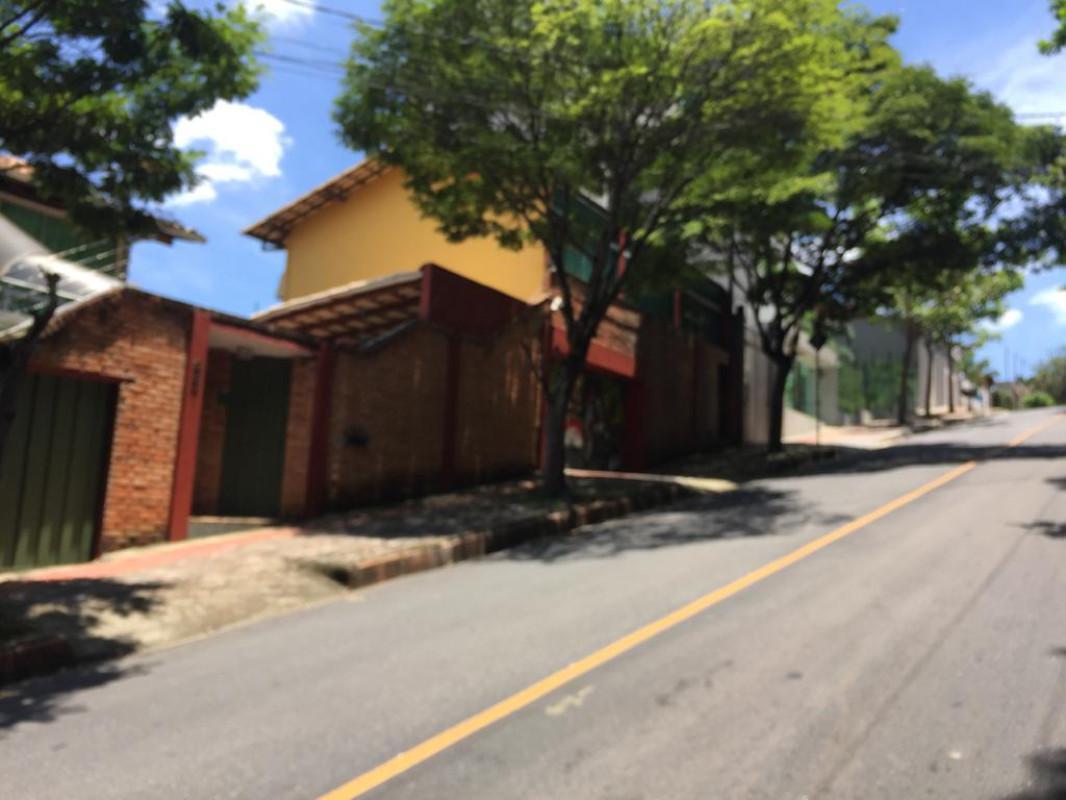 Casa, Santa Lúcia, 4 Quartos, 5 Vagas