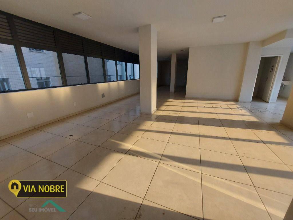 Sala, Funcionários