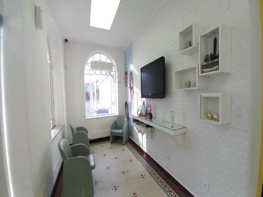 Casa, Funcionários, 4 Quartos, 6 Vagas