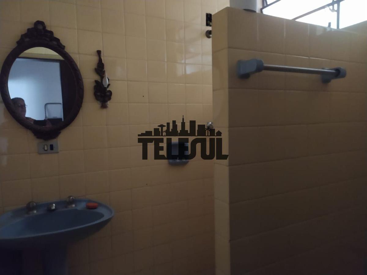 Casa, Centro, 4 Quartos, 0 Vaga, 1 Suíte