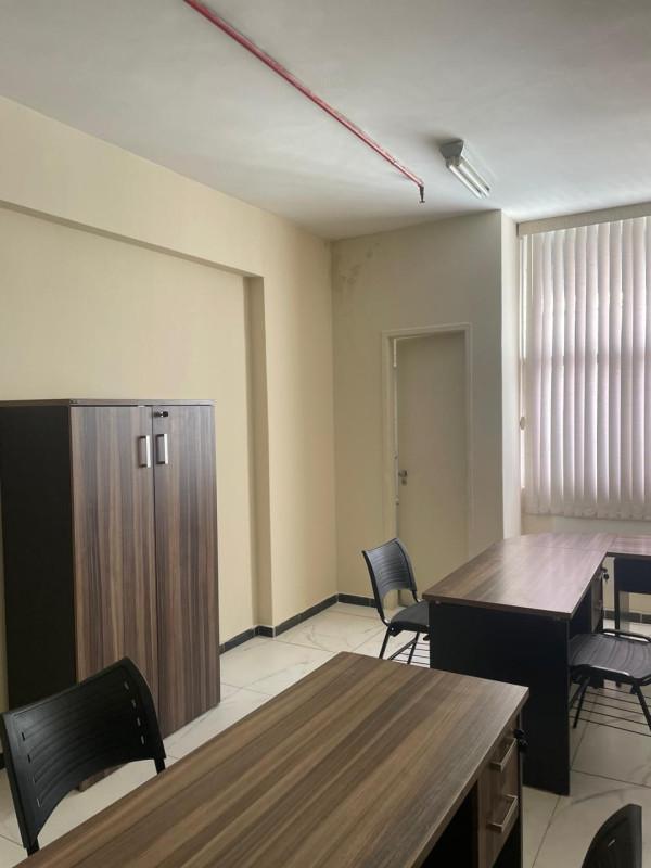 Sala, Centro, 0 Quarto, 0 Vaga, 1 Suíte