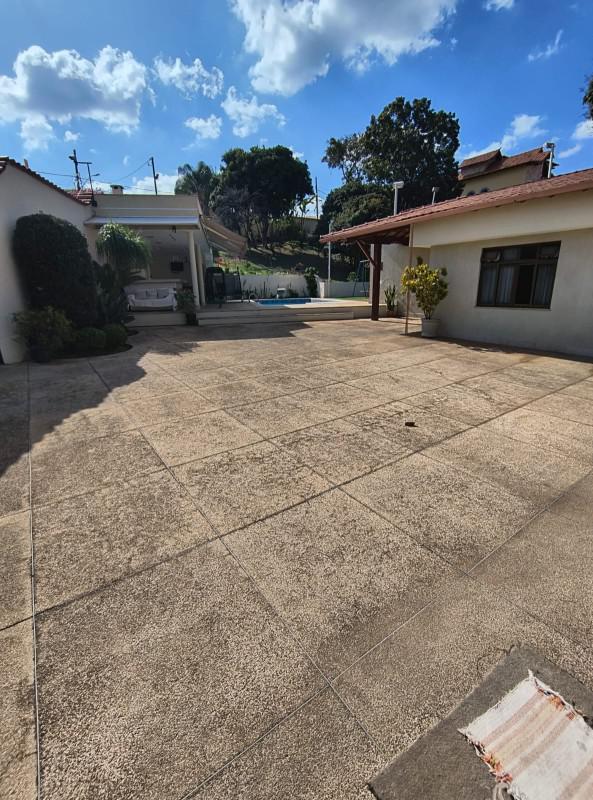 Casa, Tirol, 5 Quartos, 8 Vagas, 1 Suíte