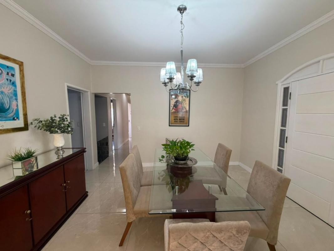 Casa, Planalto, 4 Quartos, 3 Vagas, 1 Suíte