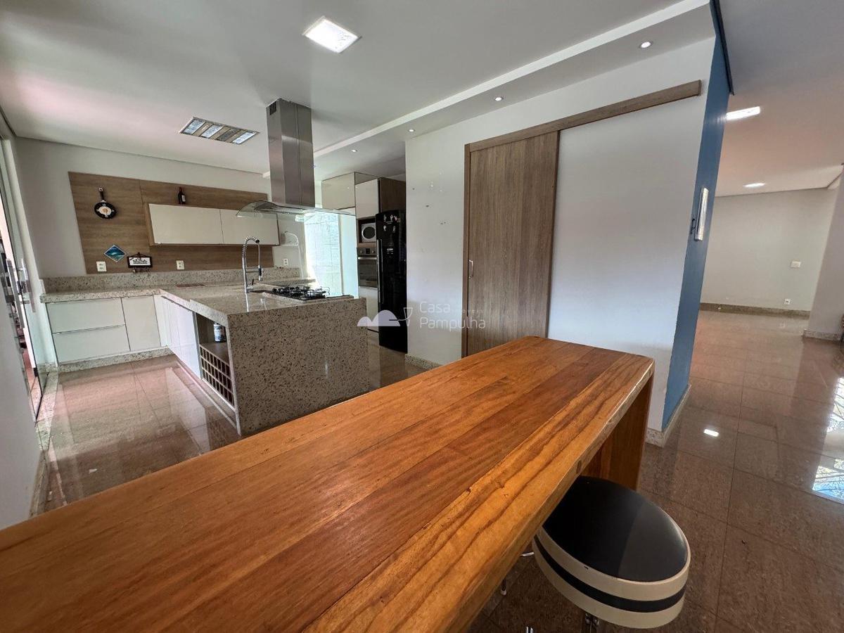 Casa, Condomínio Champagne, 4 Quartos, 0 Vaga, 1 Suíte