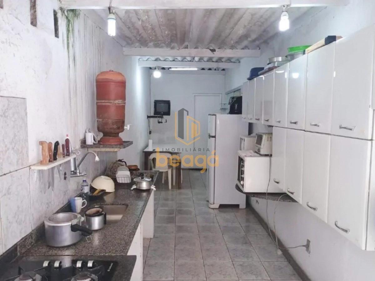 Casa, Camargos, 2 Quartos, 3 Vagas, 1 Suíte