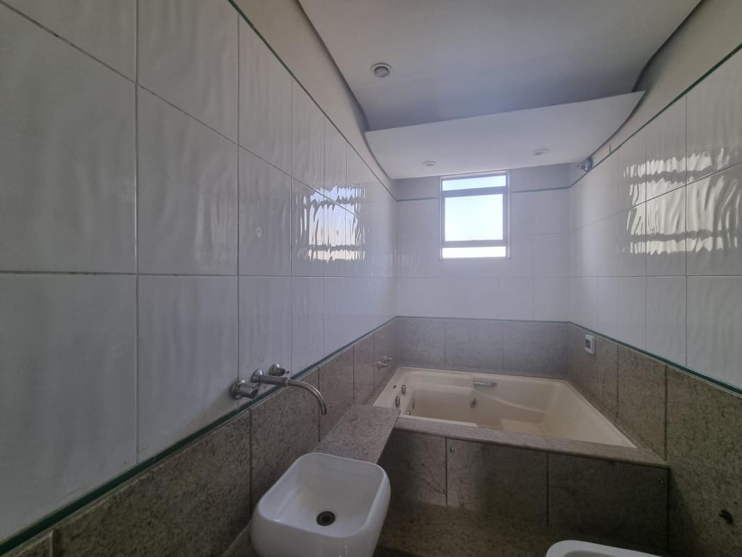 Apartamento, Barreiro, 3 Quartos, 2 Vagas, 1 Suíte