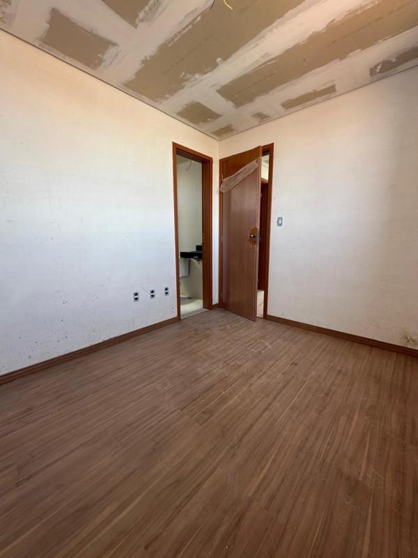 Apartamento, Miramar (barreiro), 3 Quartos, 1 Vaga, 1 Suíte