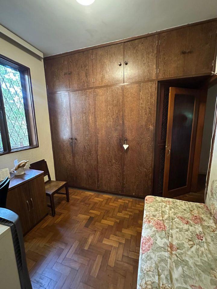 Casa, Cachoeirinha, 3 Quartos, 4 Vagas, 1 Suíte