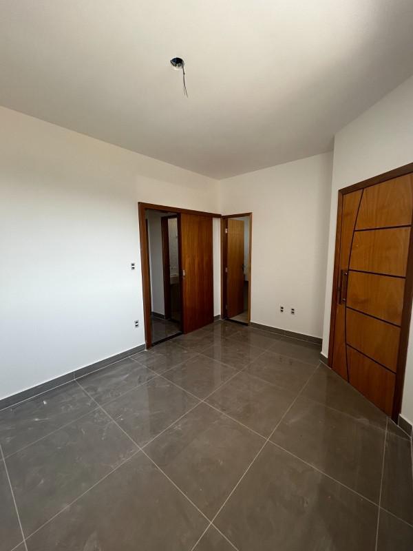 Casa, Masterville, 2 Quartos, 2 Vagas, 1 Suíte