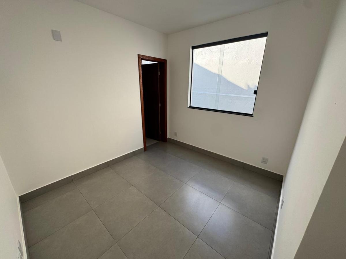 Casa, Serra Dourada, 3 Quartos, 2 Vagas, 1 Suíte