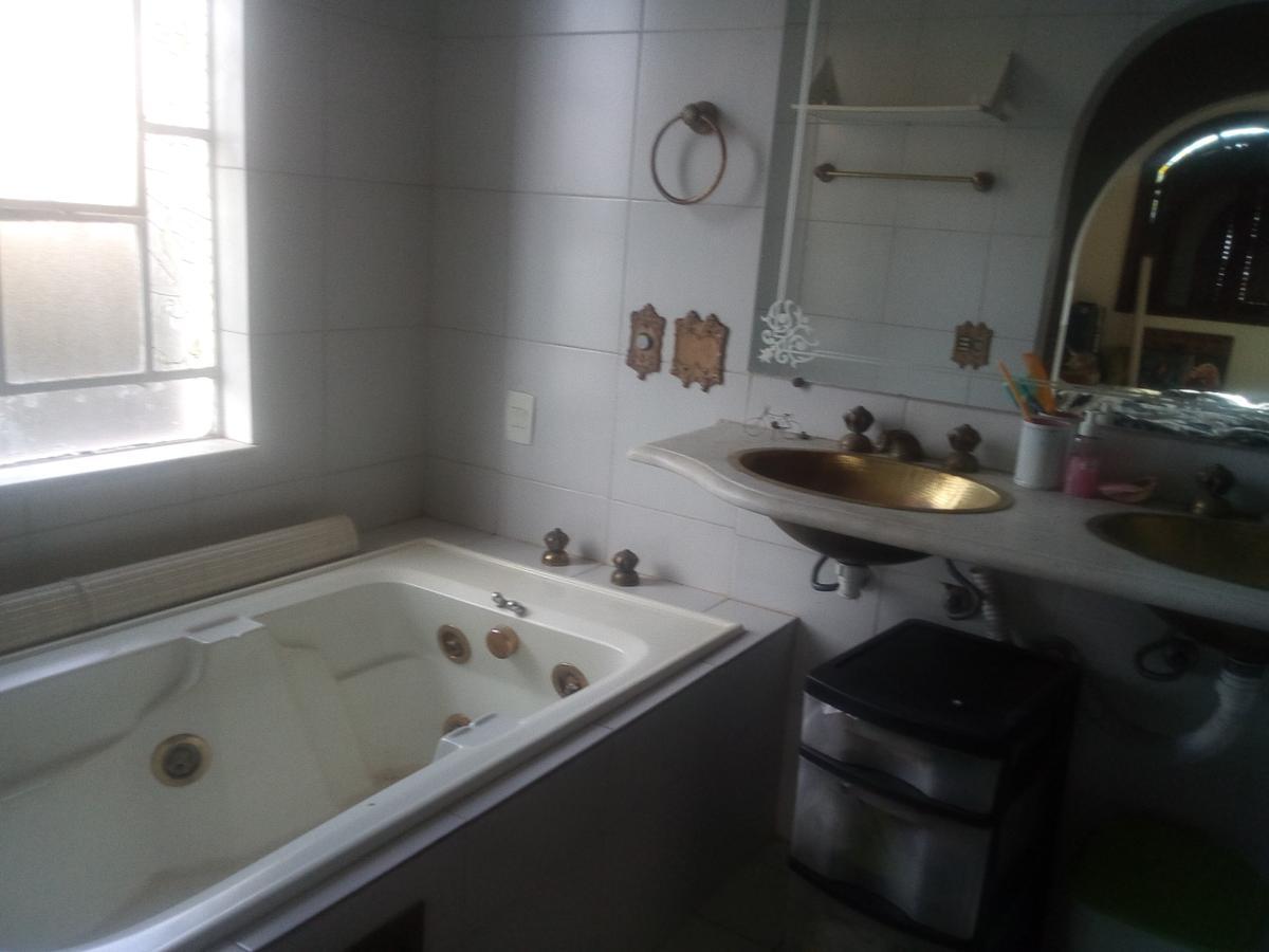 Casa, Santa Lúcia, 5 Quartos, 4 Vagas, 2 Suítes