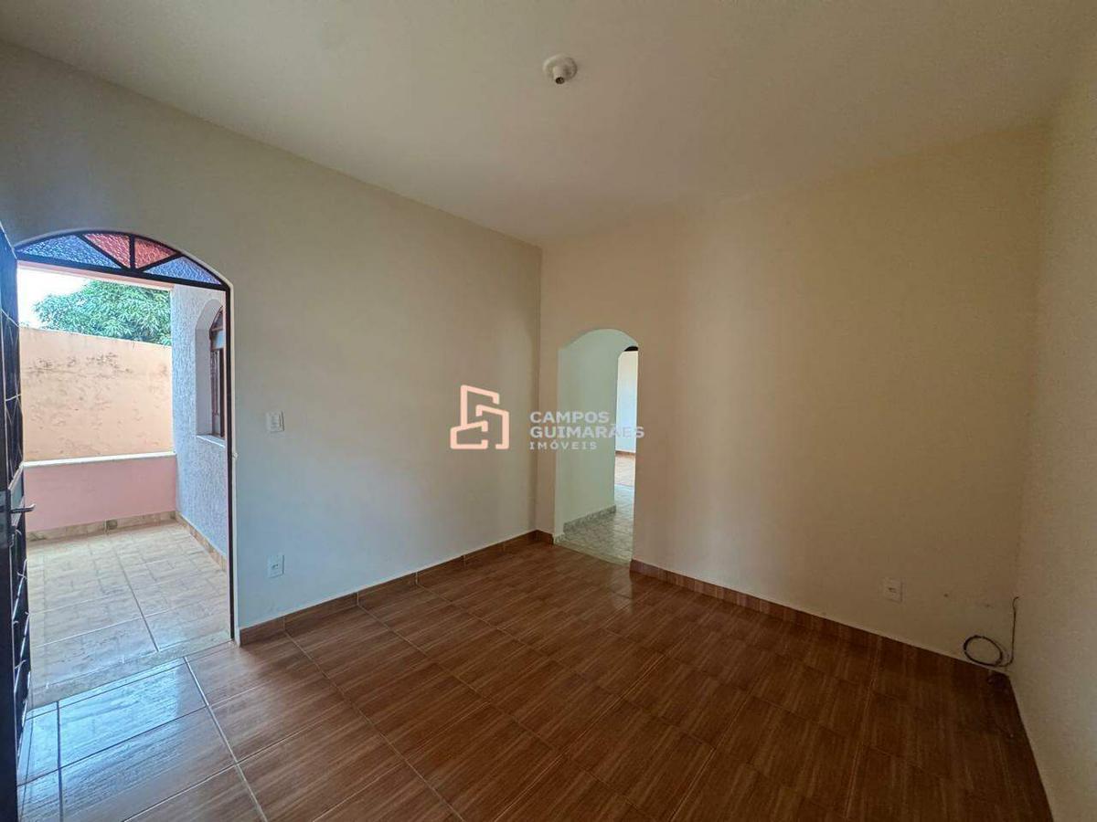 Casa, Brasília, 2 Quartos, 4 Vagas