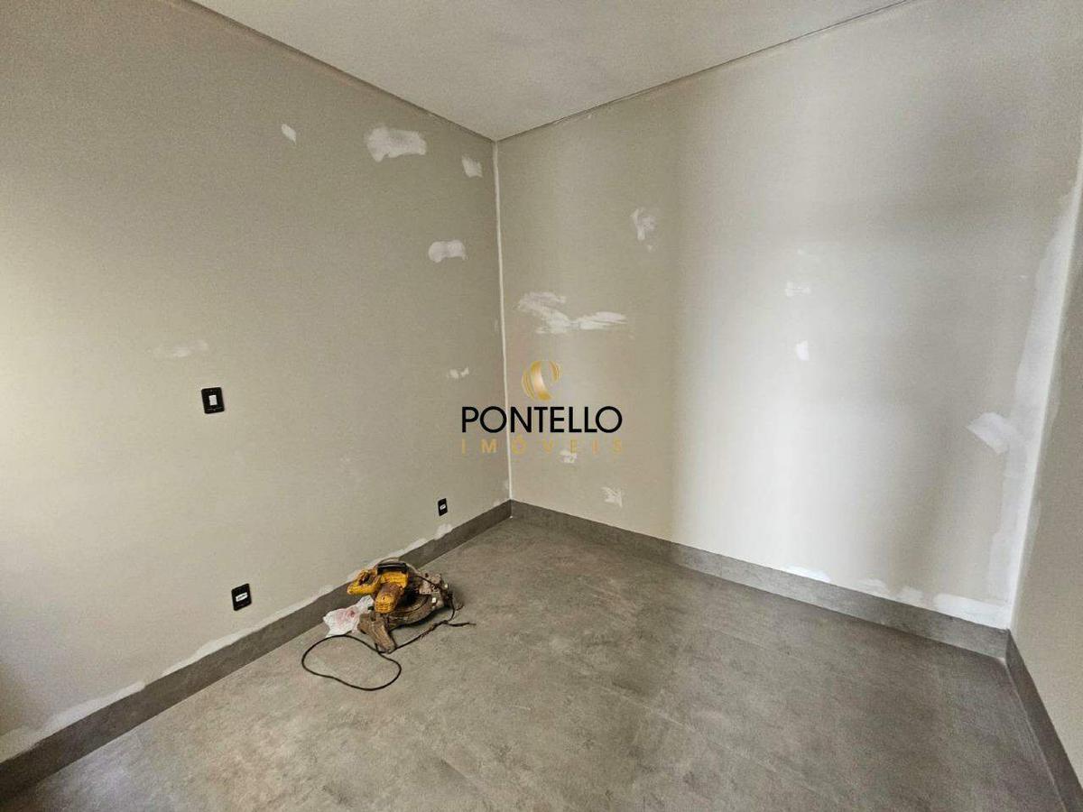 Casa, Santa Maria, 3 Quartos, 2 Vagas, 1 Suíte