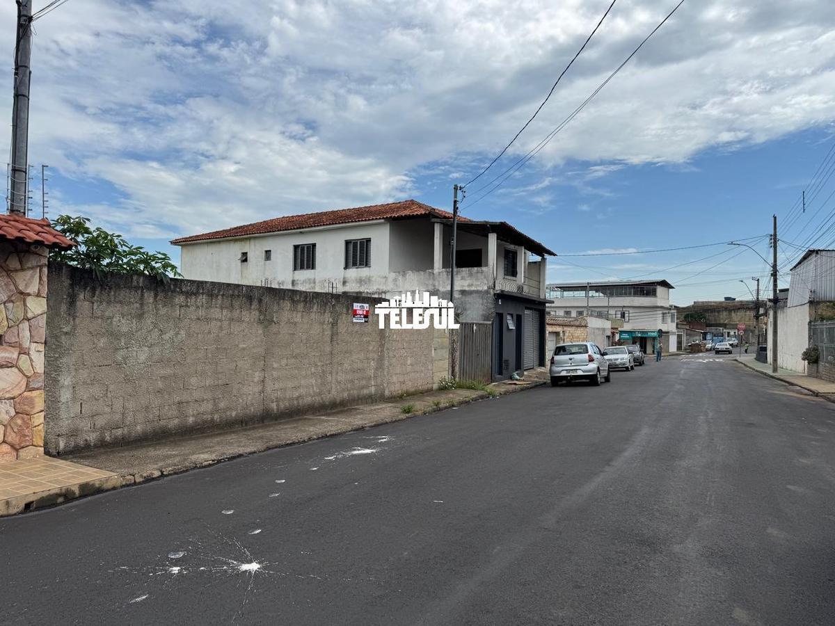 Lote, Jardim Sion, 0 Quarto, 0 Vaga