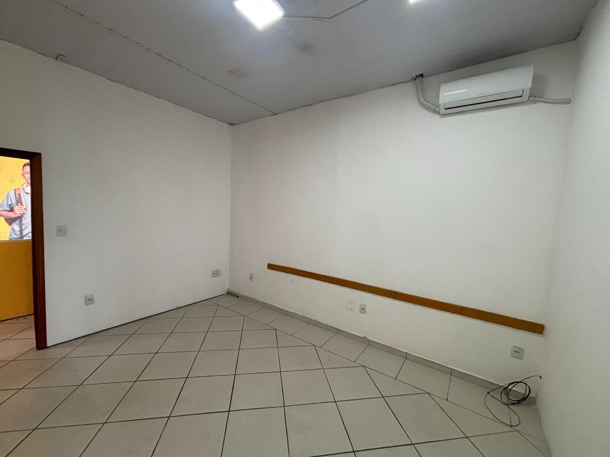 Sala, Venda Nova, 0 Quarto, 0 Vaga