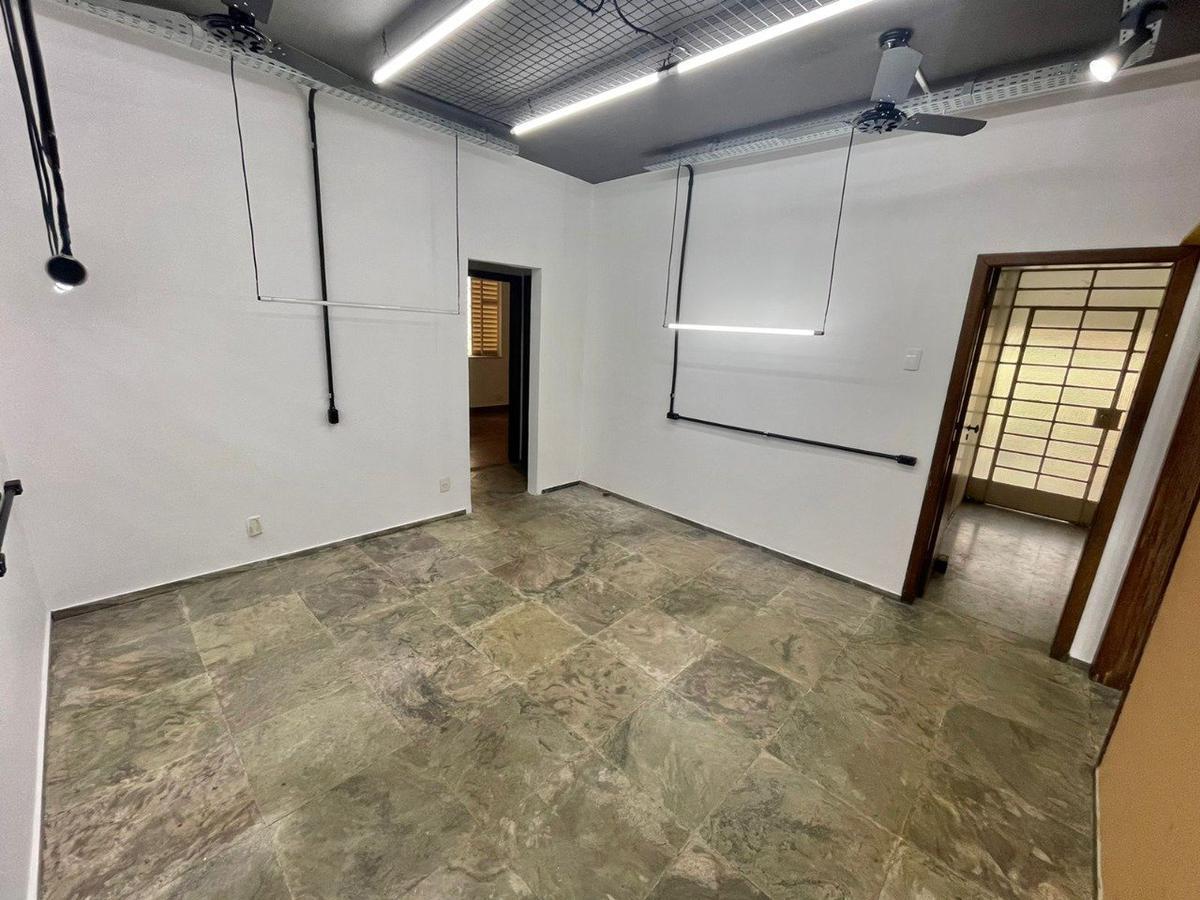 Casa Comercial, São José, 3 Quartos, 6 Vagas, 1 Suíte