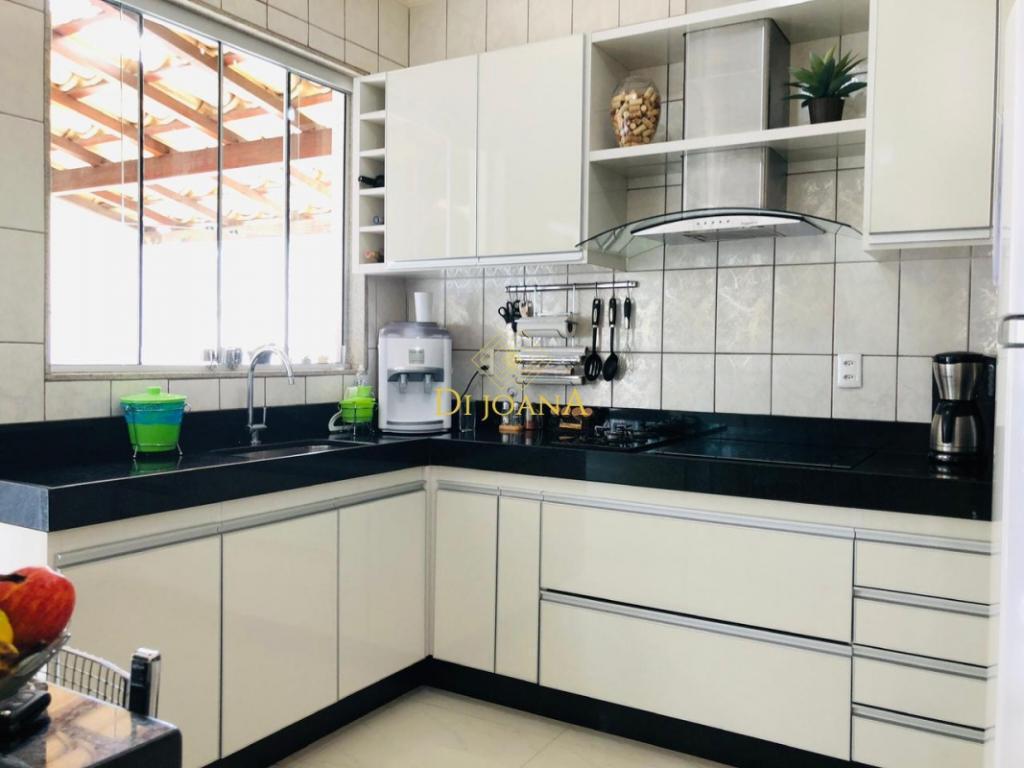 Casa, Nossa Senhora das Graças, 3 Quartos, 2 Vagas, 1 Suíte