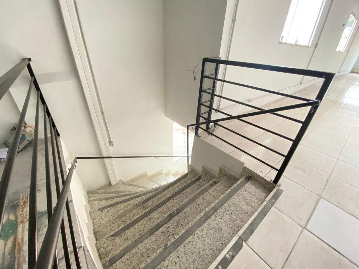 Prédio, Santa Cruz, 0 Quarto, 2 Vagas