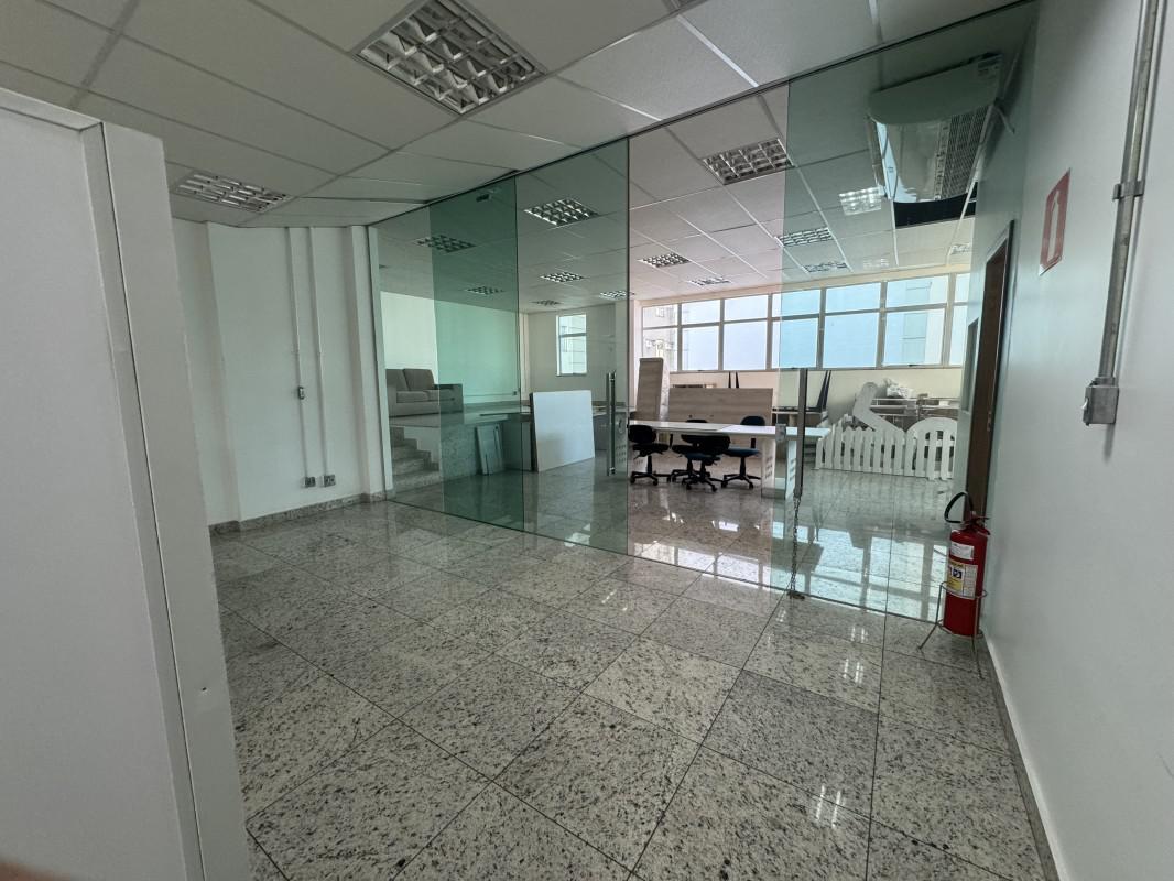 Andar, Centro, 0 Quarto, 5 Vagas