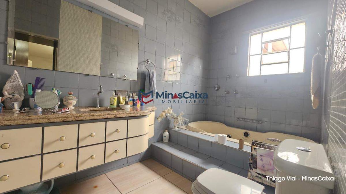 Casa, São José, 3 Quartos, 2 Vagas, 1 Suíte