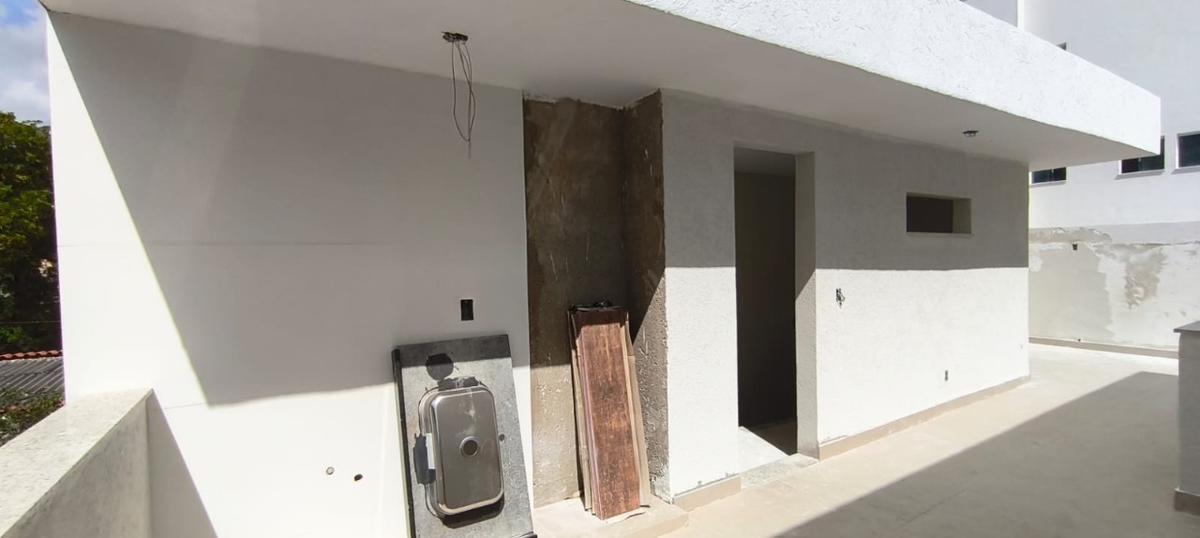 Casa, Santa Mônica, 3 Quartos, 2 Vagas, 1 Suíte