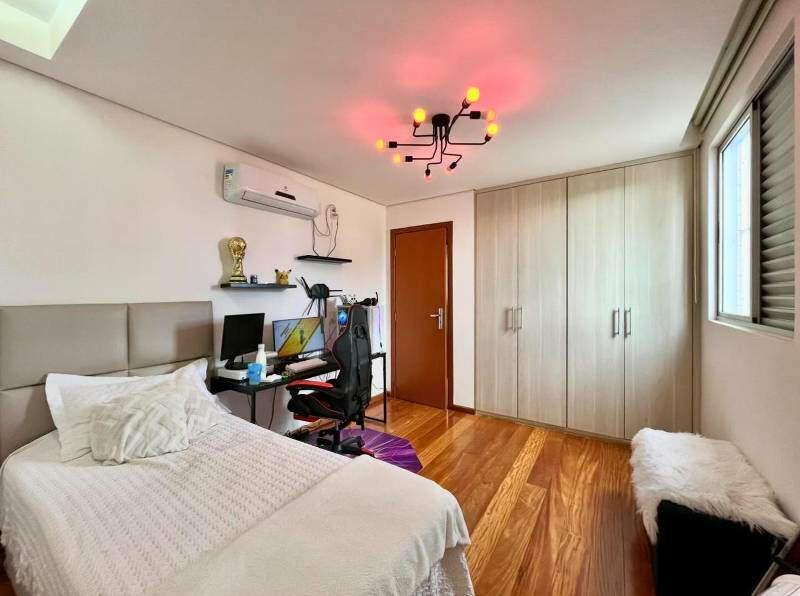 Apartamento, Castelo, 4 Quartos, 3 Vagas, 2 Suítes