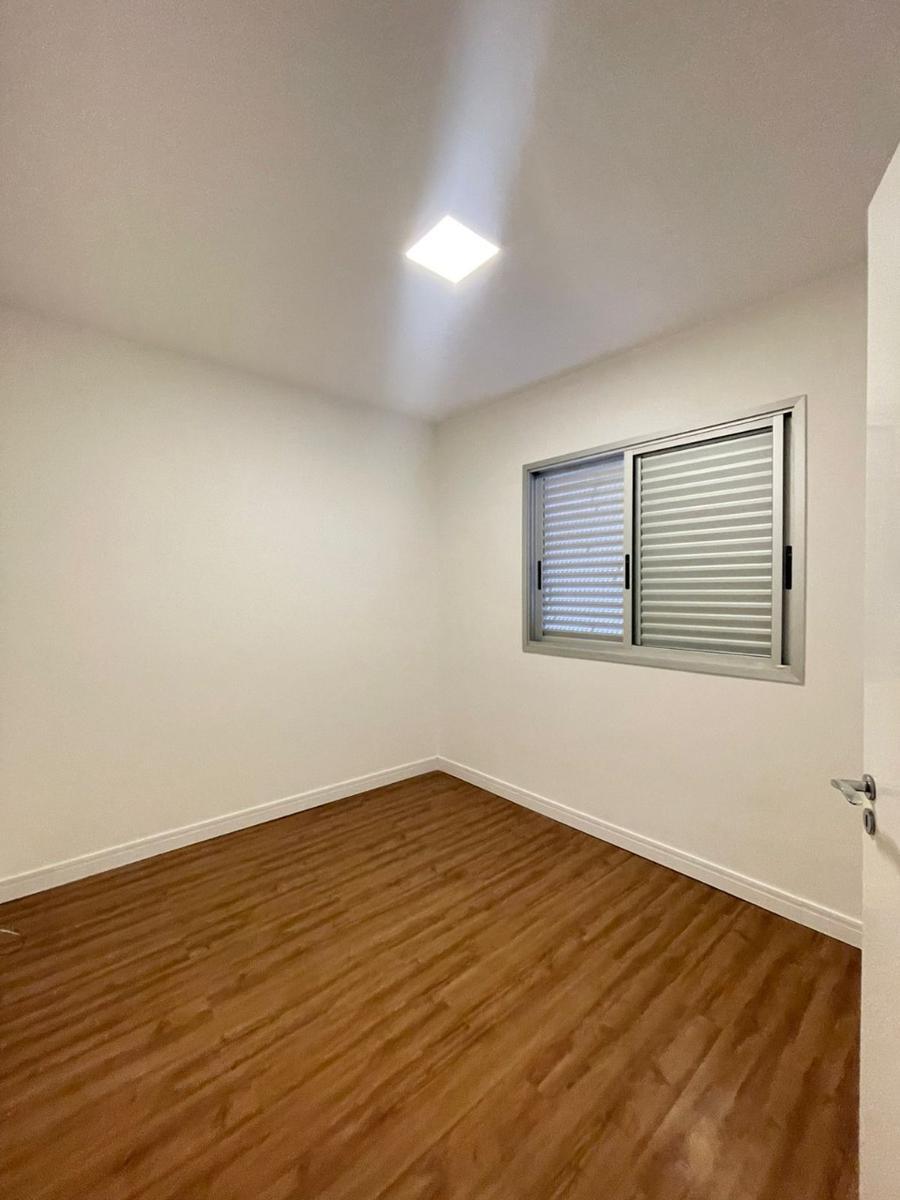 Apartamento, Sagrada Família, 3 Quartos, 2 Vagas, 1 Suíte