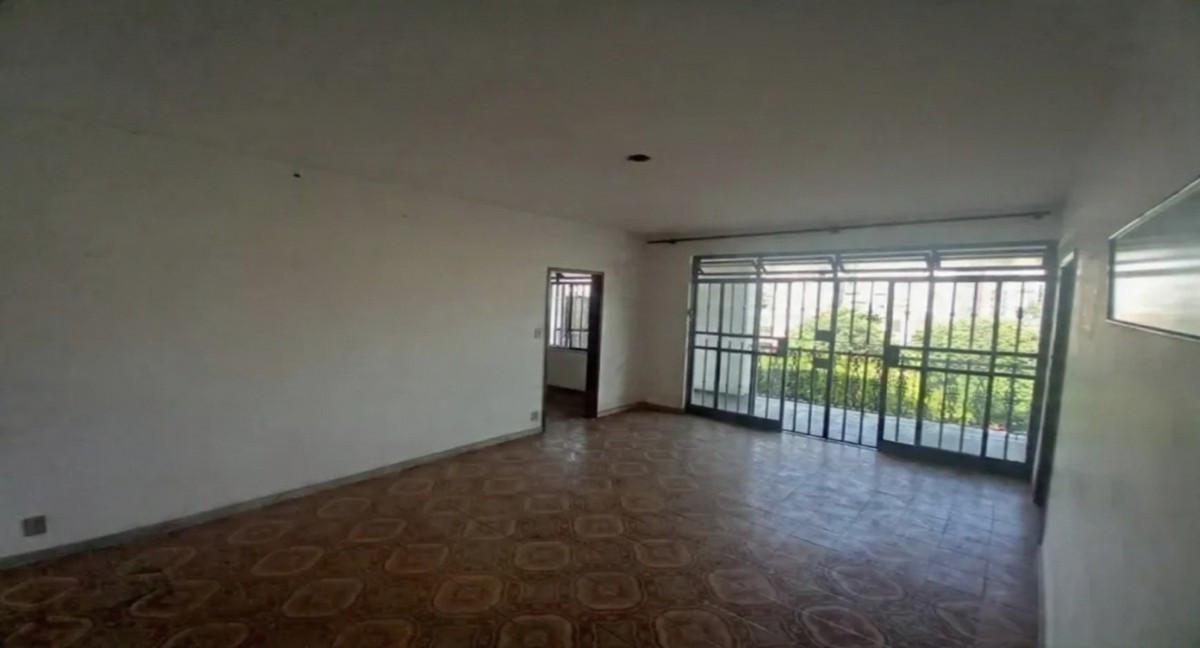 Casa, Cidade Nova, 5 Quartos, 3 Vagas, 1 Suíte