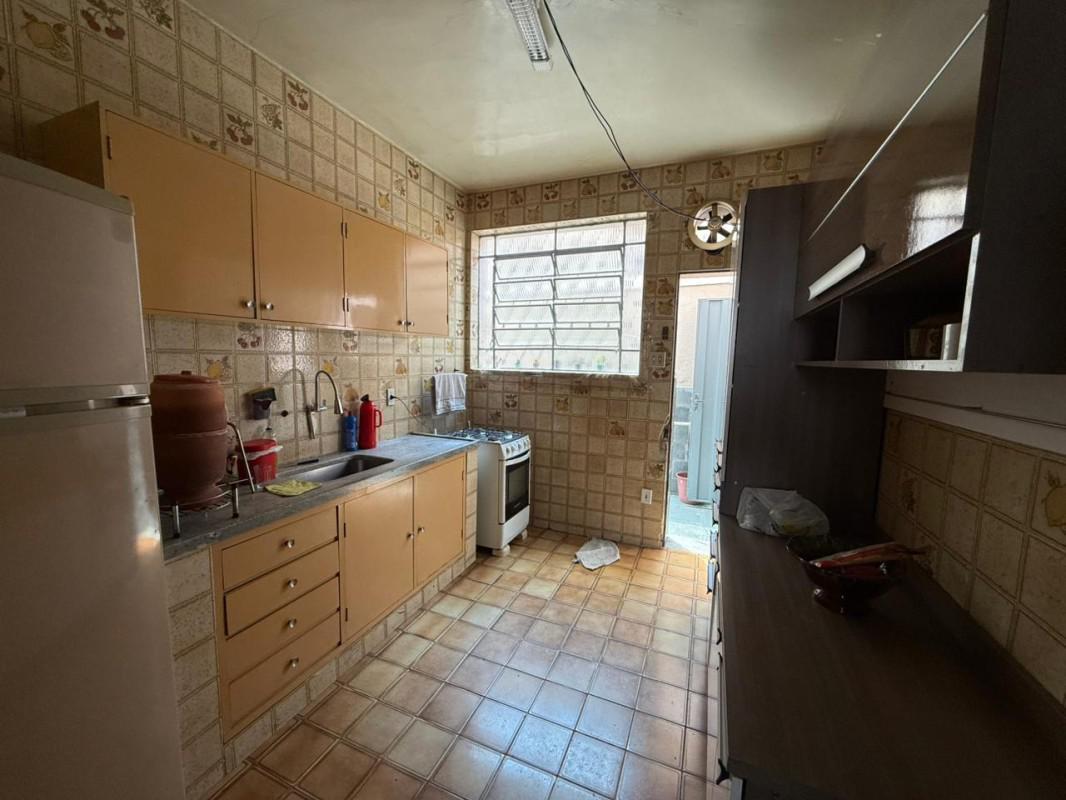 Casa, Santa Mônica, 6 Quartos, 3 Vagas, 1 Suíte