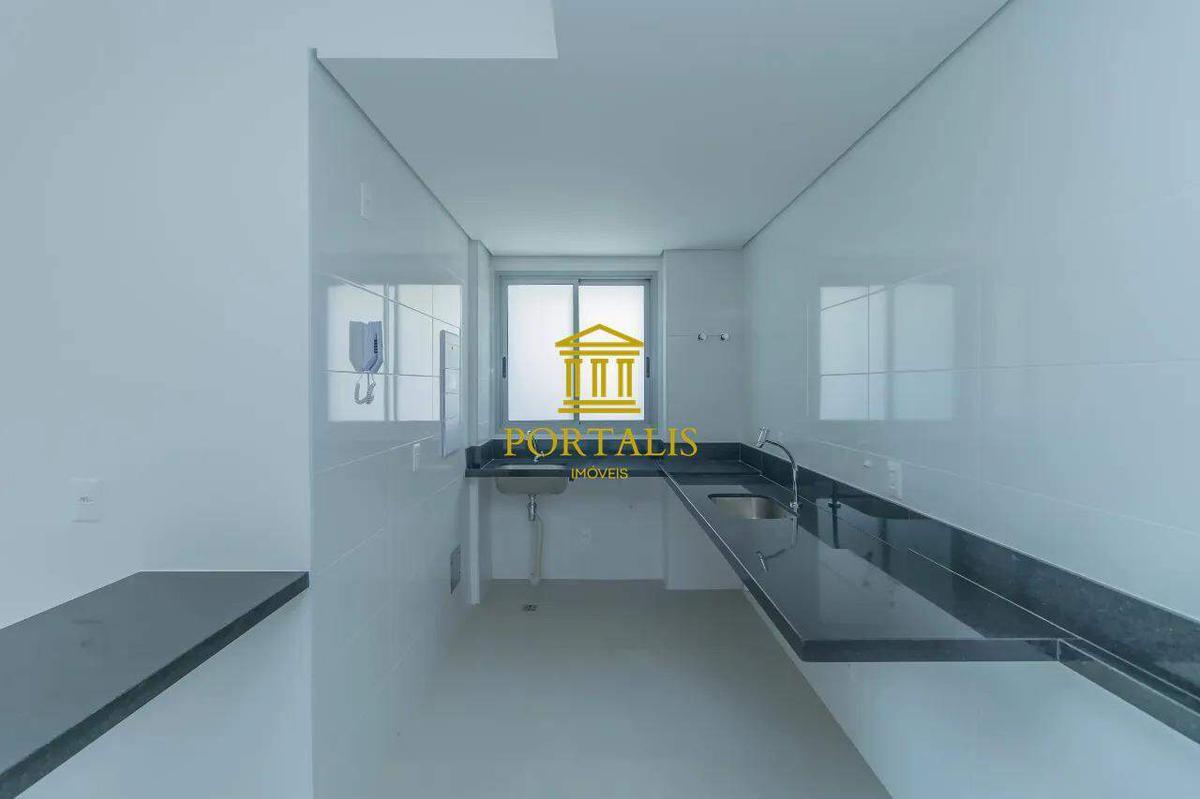 Apartamento, Sagrada Família, 3 Quartos, 2 Vagas, 1 Suíte