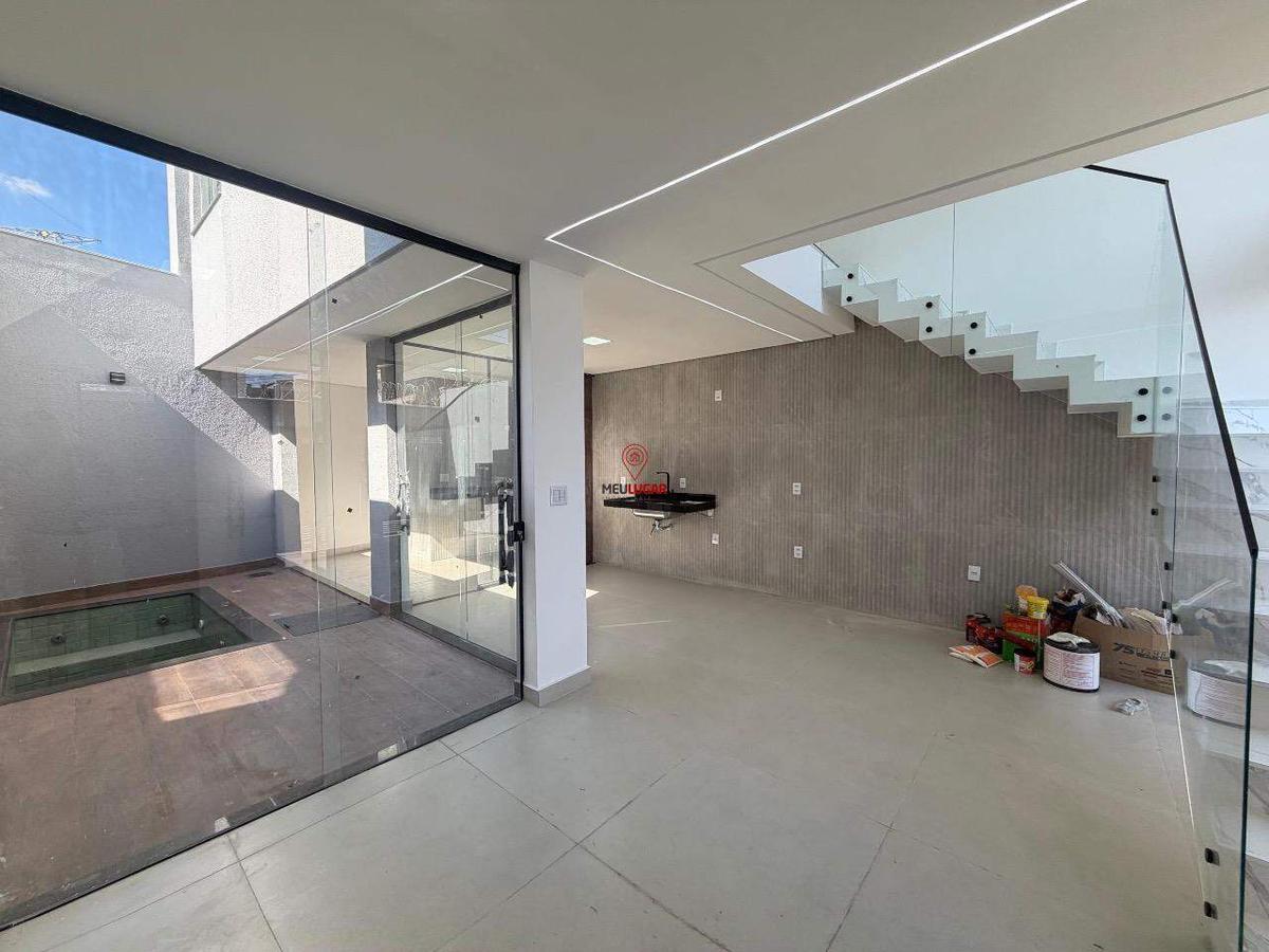 Casa, São Pedro, 3 Quartos, 2 Vagas, 1 Suíte