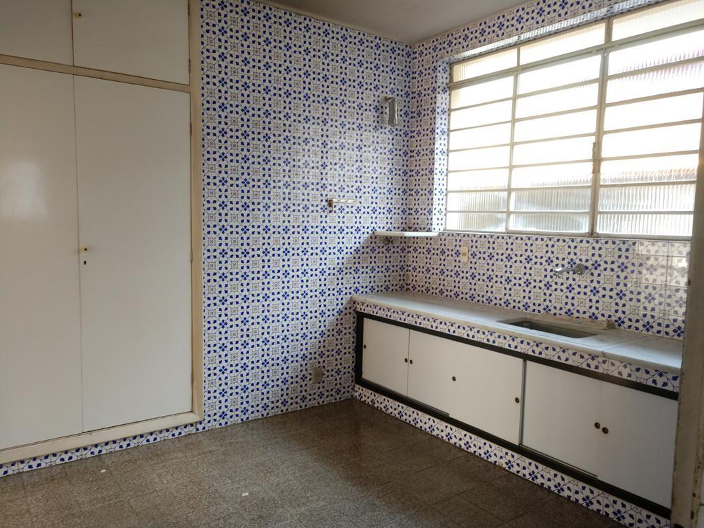 Casa, Gutierrez, 5 Quartos, 4 Vagas, 1 Suíte