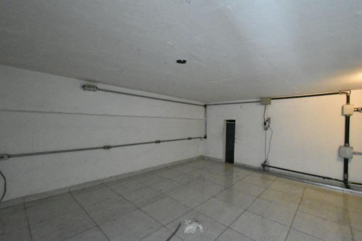 Andar, São José, 0 Quarto, 1 Vaga