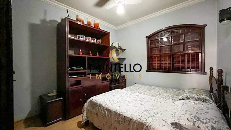 Casa, Cidade Nova, 7 Quartos, 2 Vagas, 1 Suíte