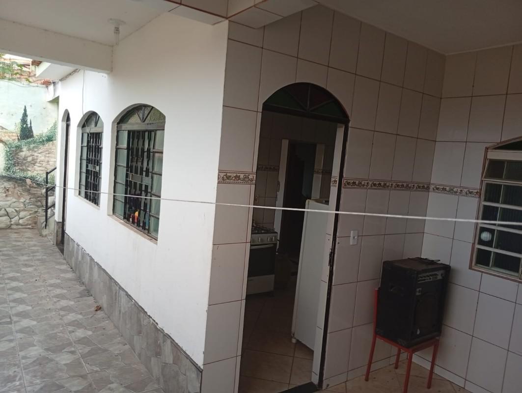 Casa, Jardim Vitória, 2 Quartos, 1 Vaga